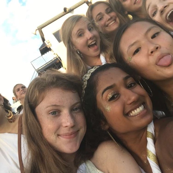 Meet your Posher, Abby - Picture 1 of 1